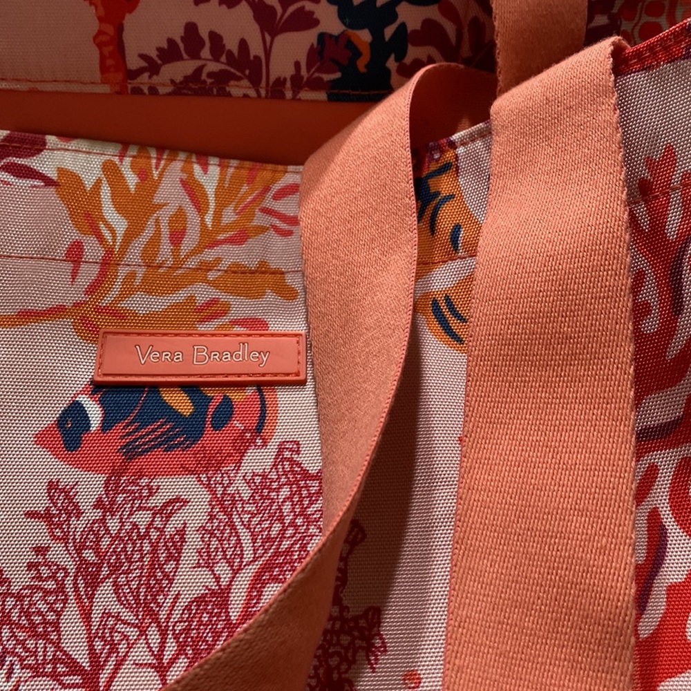 VERA BRADLEY Large Vinyl Peach Sea Print Beach Tote Bag - Picture 2 of 11